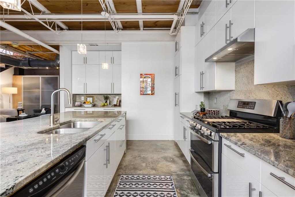 834 Dekalb Avenue Unit D
