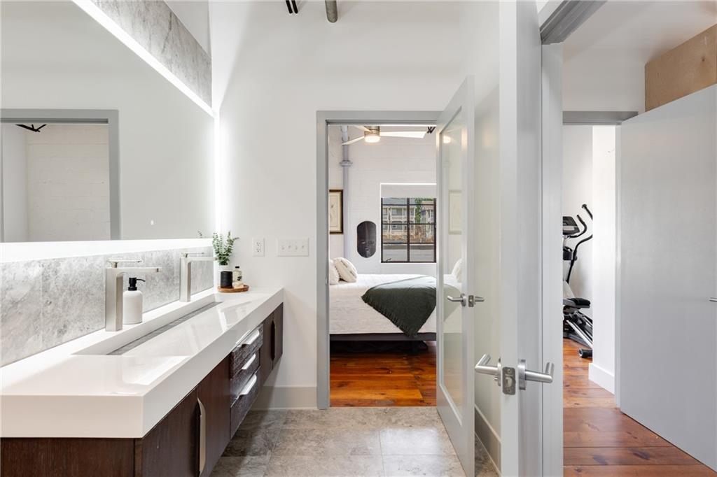 834 Dekalb Avenue Unit D