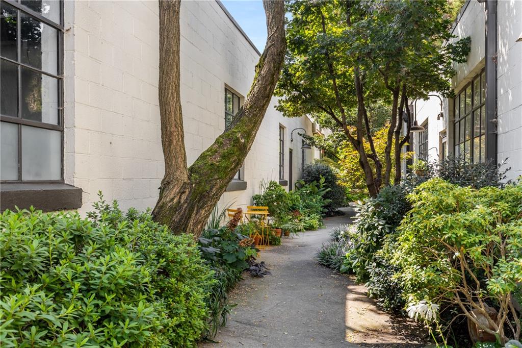 834 Dekalb Avenue Unit D