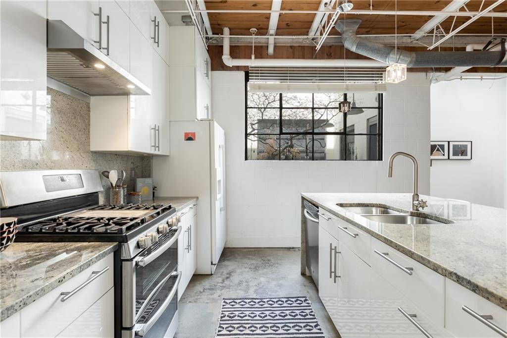 834 Dekalb Avenue Unit D