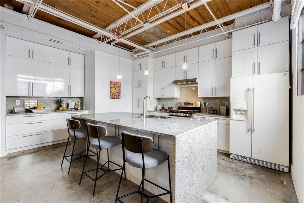 834 Dekalb Avenue Unit D