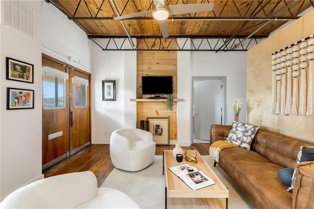834 Dekalb Avenue Unit D