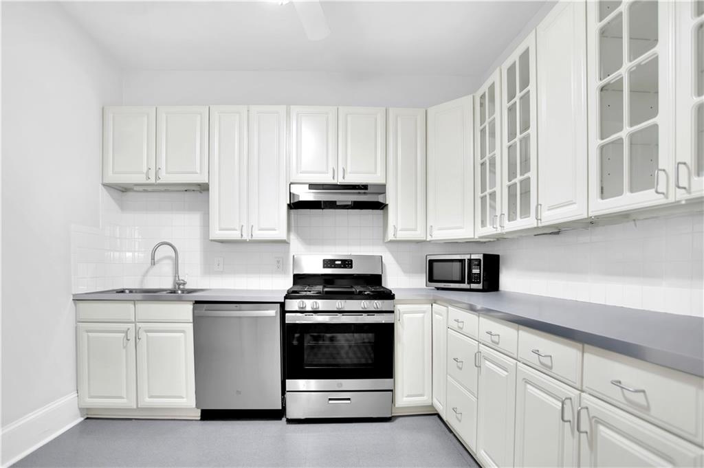 1305 N Morningside Dr NE