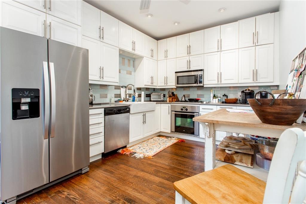 1305 N Morningside Dr NE