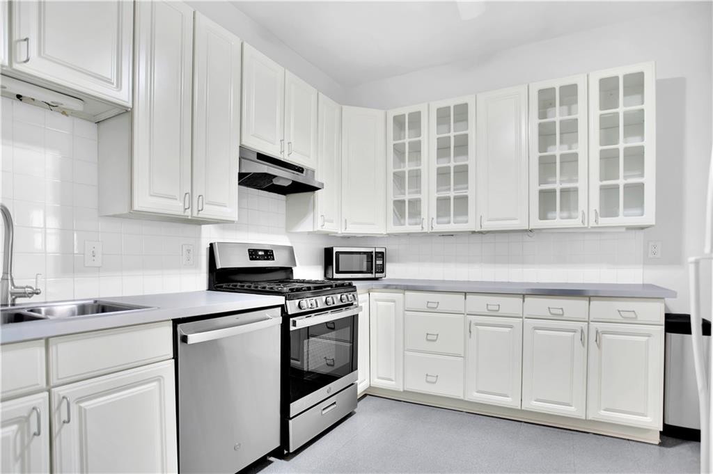 1305 N Morningside Dr NE