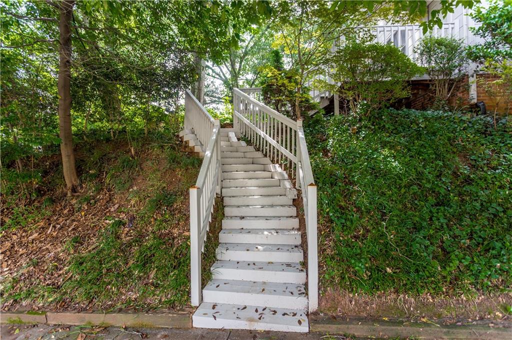 1357 N Highland Ave NE