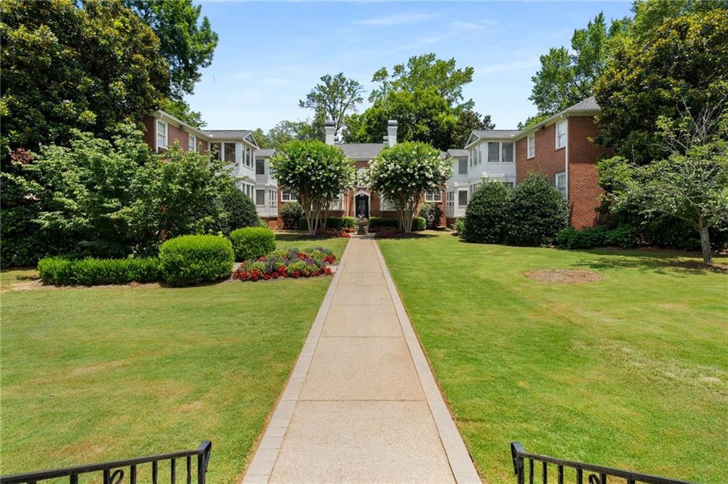 115 Peachtree Memorial Drive NW Unit D4