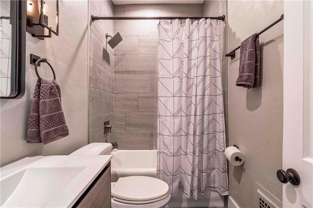 850 Charles Allen Drive NE Unit 1
