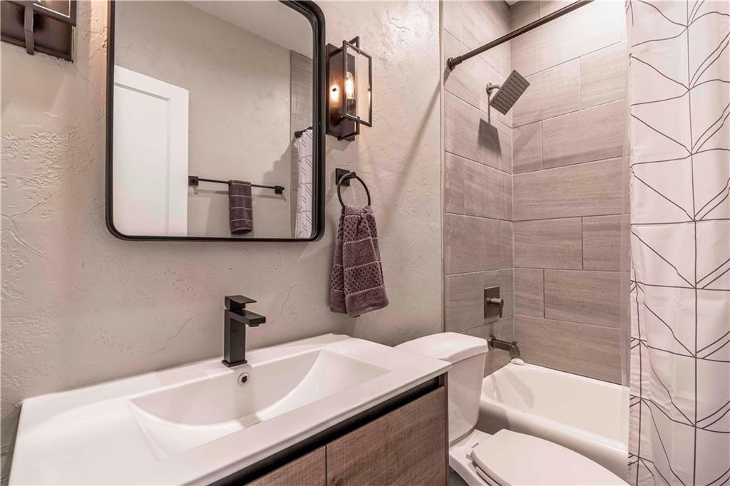 850 Charles Allen Drive NE Unit 1