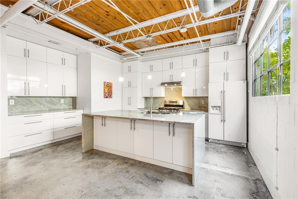 834 Dekalb Avenue Unit D