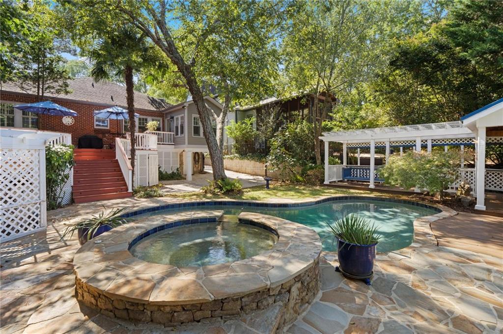 1154 Reeder Circle NE