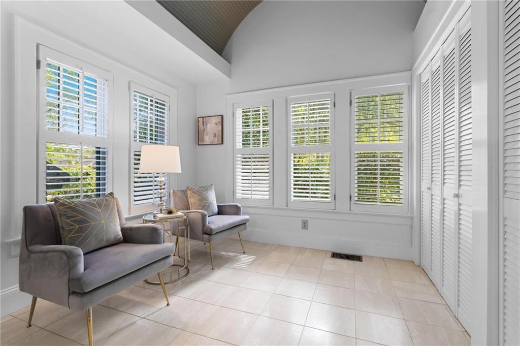 1154 Reeder Circle NE