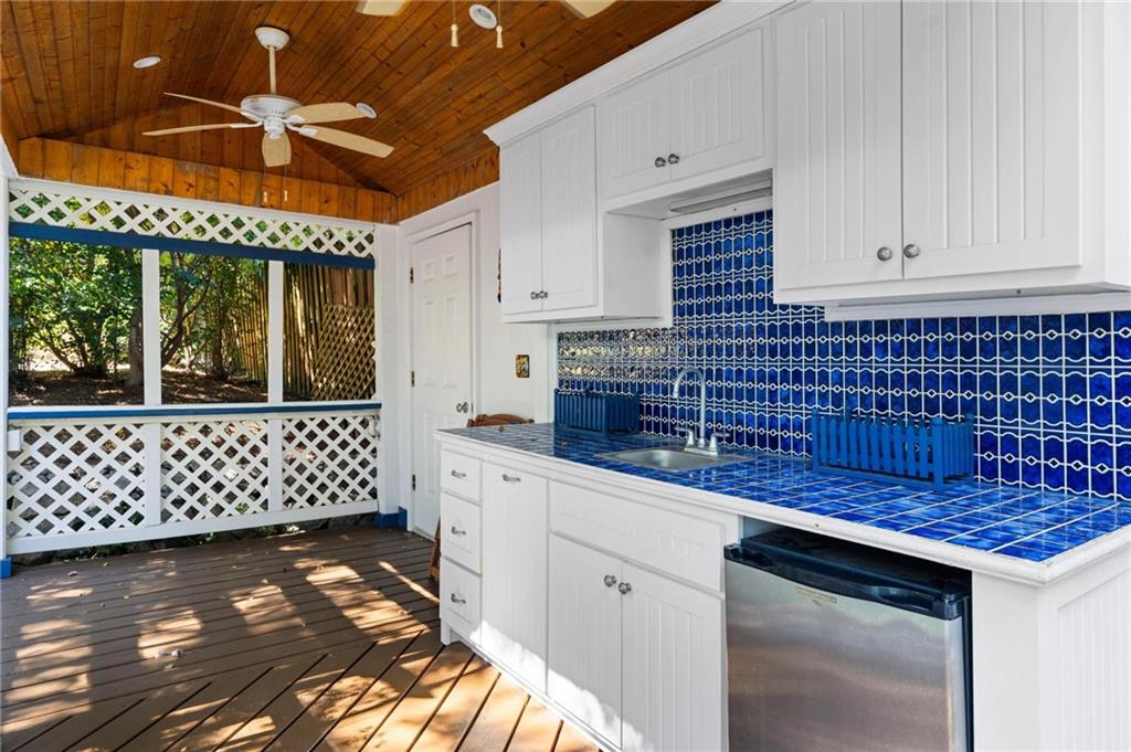 1154 Reeder Circle NE