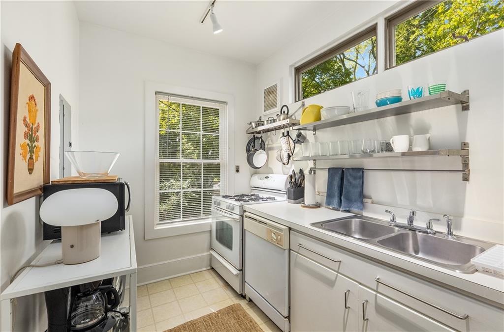 814 Edgewood Avenue NE Unit B