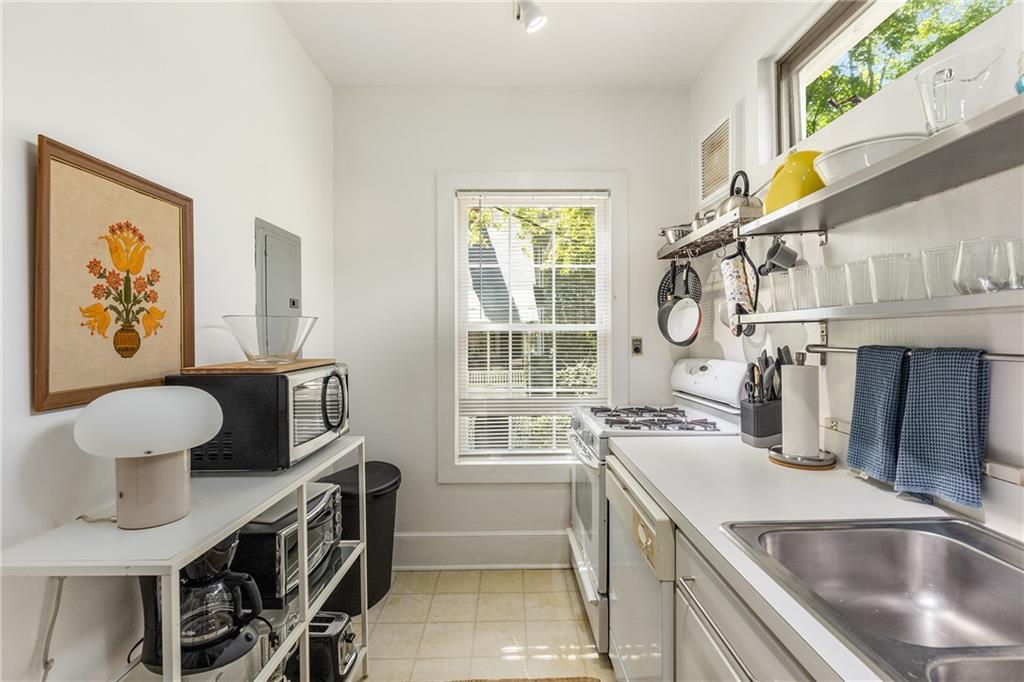 814 Edgewood Avenue NE Unit B