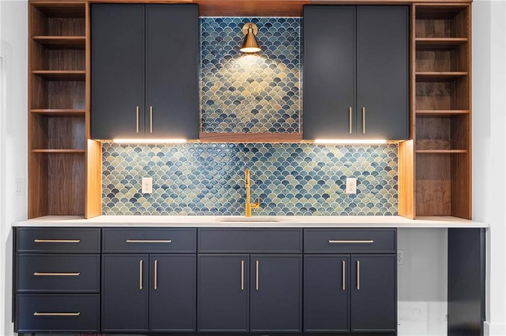 601 Sherwood Road NE