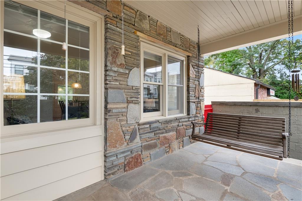 2035 Manchester Street NE