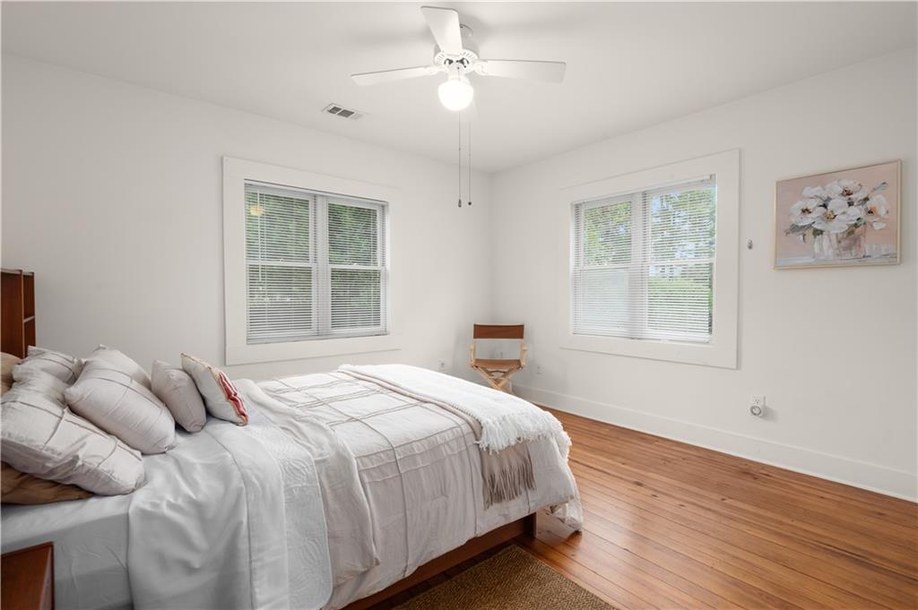 2035 Manchester Street NE