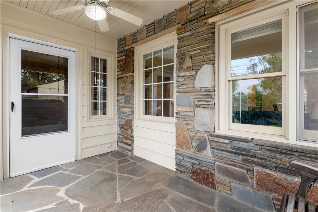 2035 Manchester Street NE