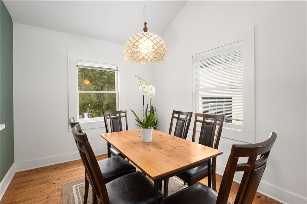 2035 Manchester Street NE