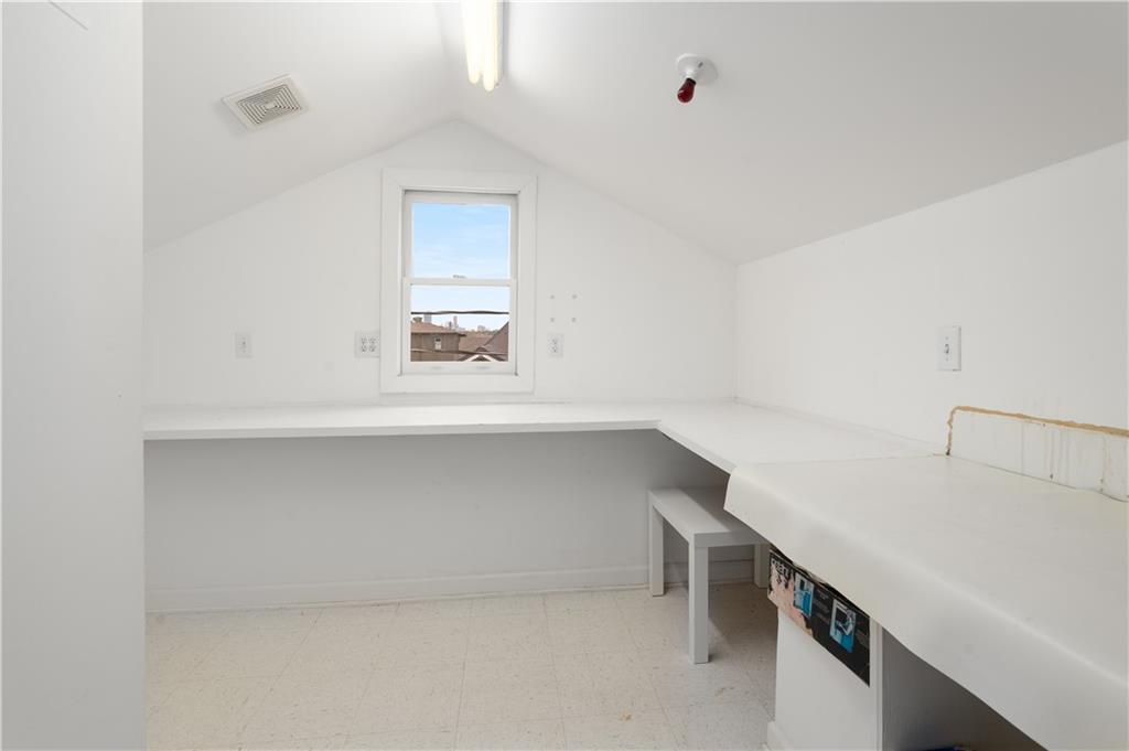 2035 Manchester Street NE