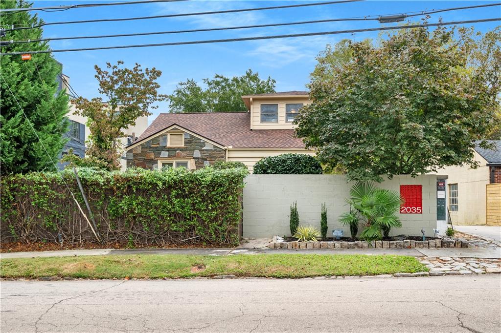 2035 Manchester Street NE