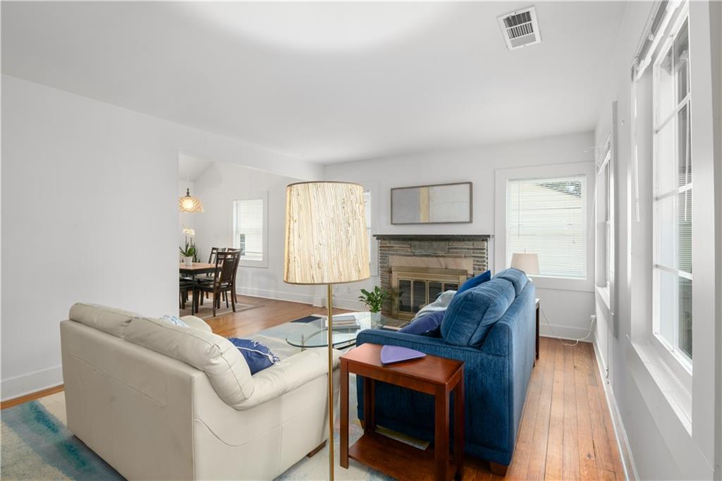 2035 Manchester Street NE