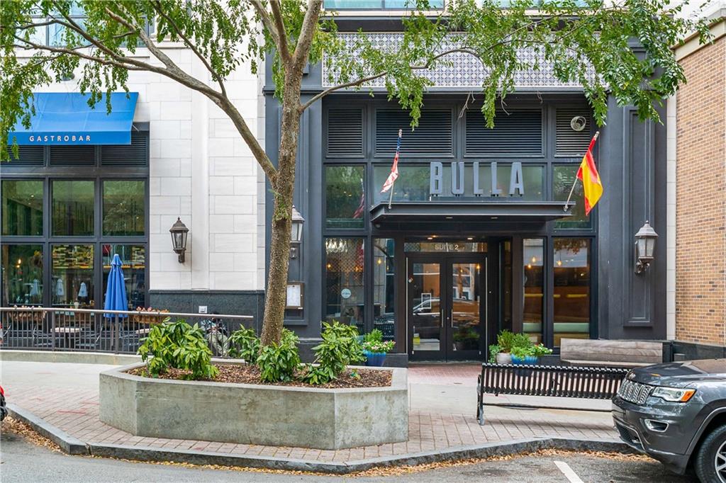 1080 Peachtree Street NE Unit 1204