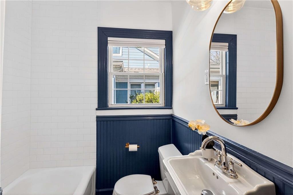 2168 Ridgedale Road NE