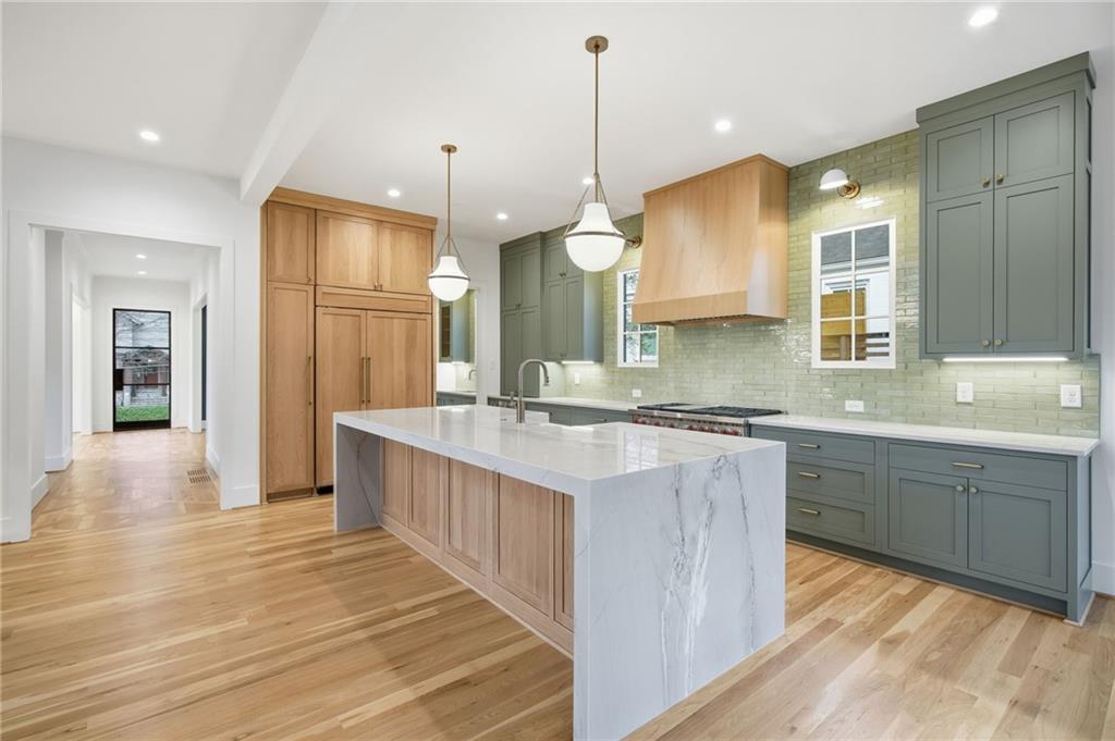 849 Highland Terrace NE