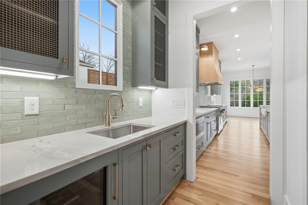 849 Highland Terrace NE