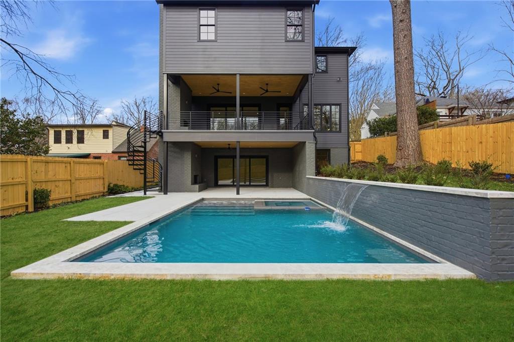 849 Highland Terrace NE