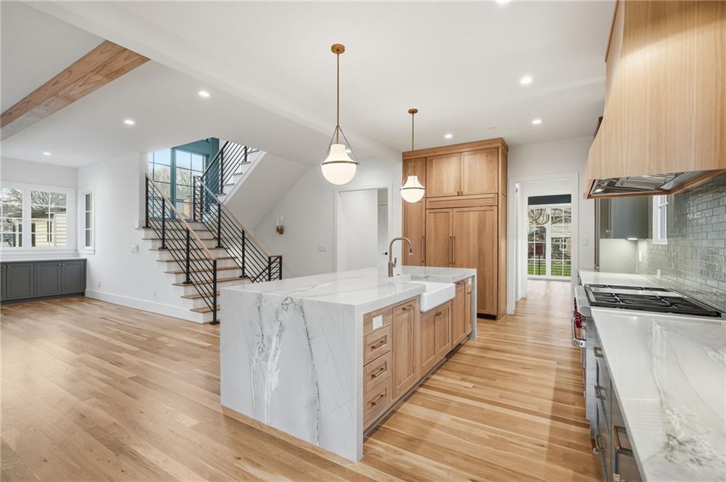 849 Highland Terrace NE