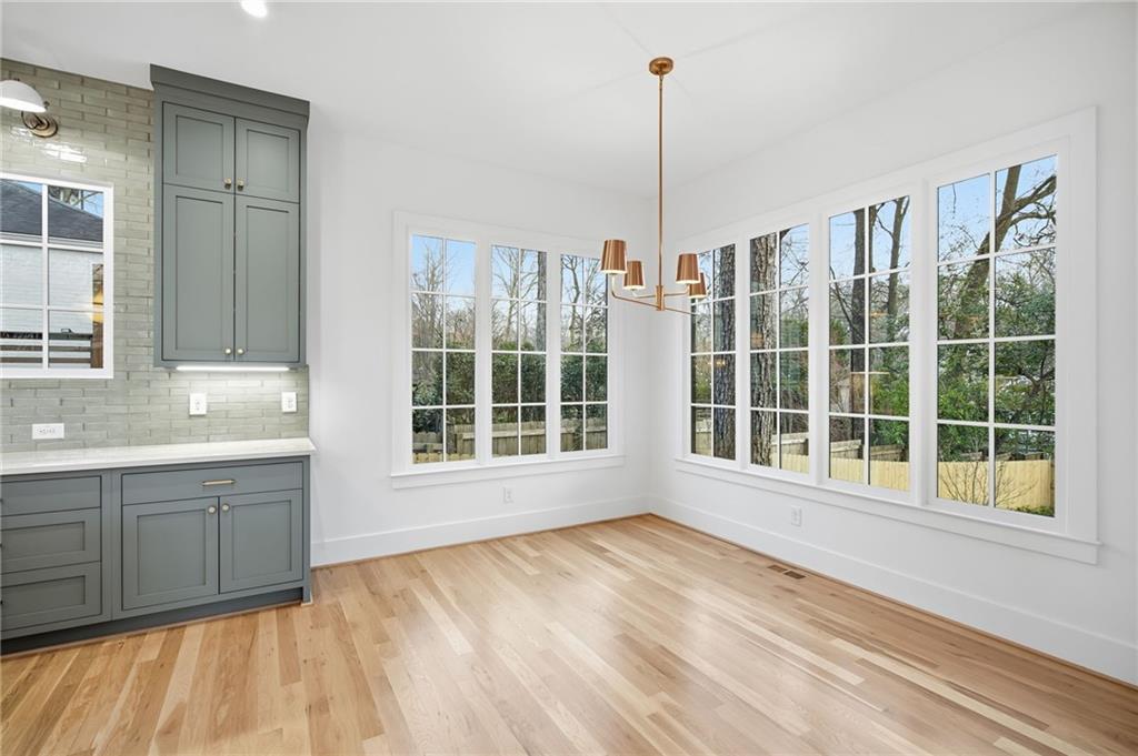 849 Highland Terrace NE