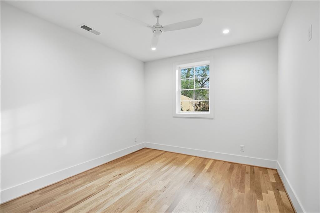 849 Highland Terrace NE