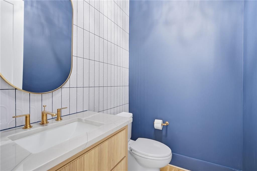 849 Highland Terrace NE