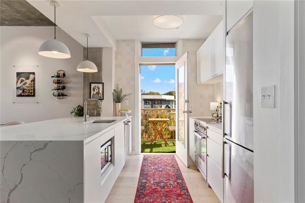 245 N Highland Avenue NE Unit 323