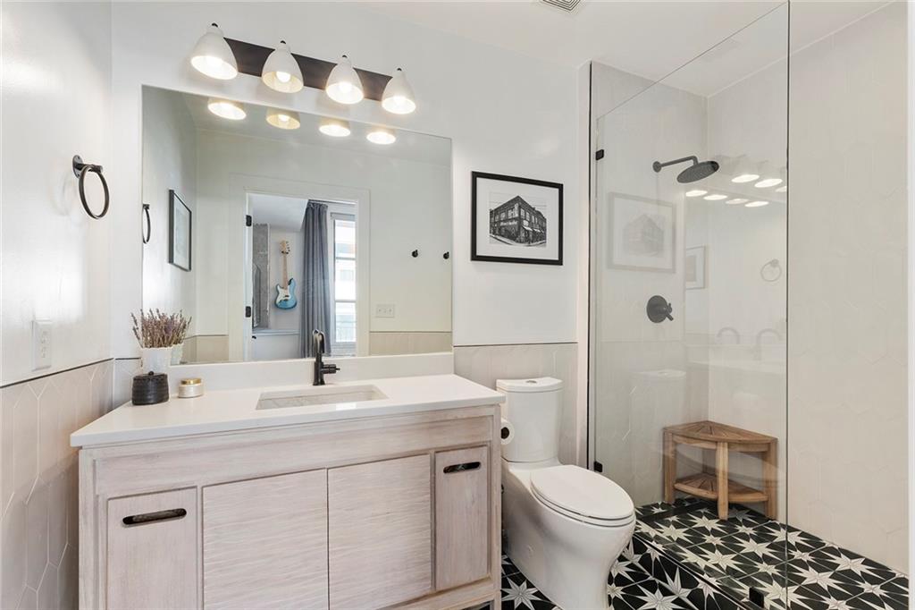 245 N Highland Avenue NE Unit 323