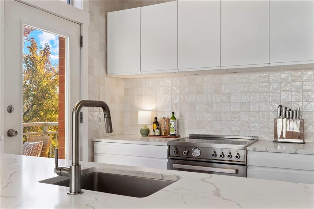 245 N Highland Avenue NE Unit 323