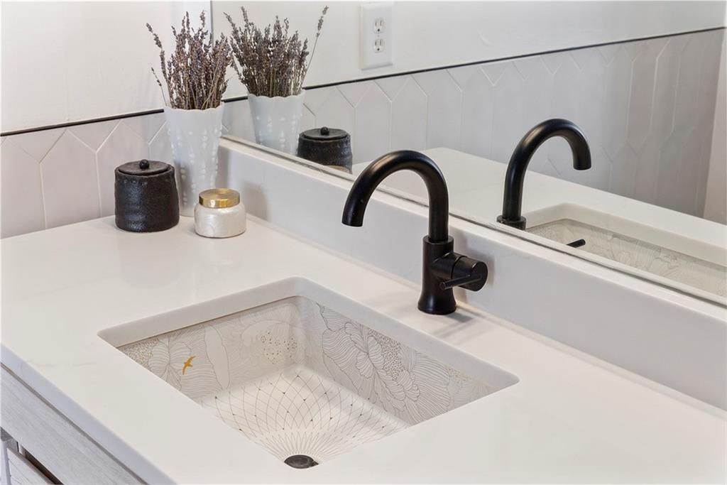 245 N Highland Avenue NE Unit 323