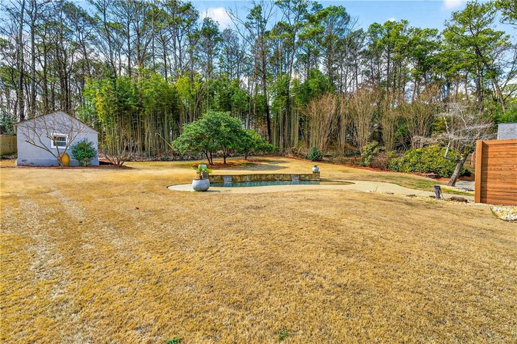 2500 Hawthorne Drive NE