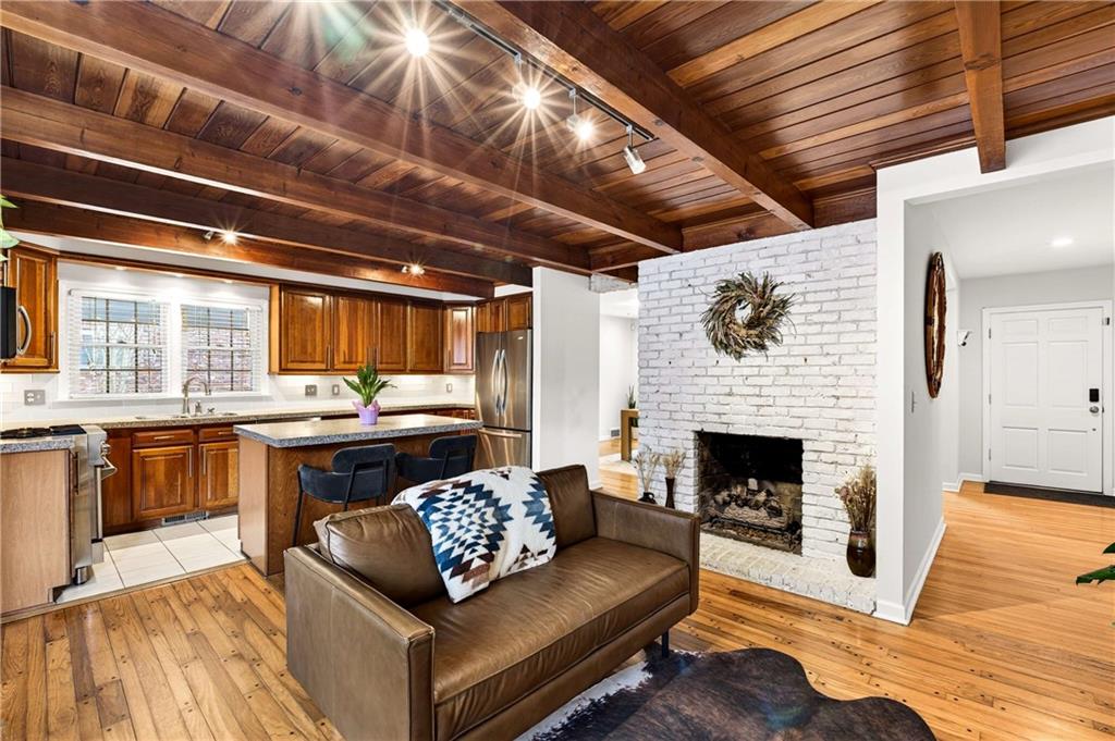 2500 Hawthorne Drive NE