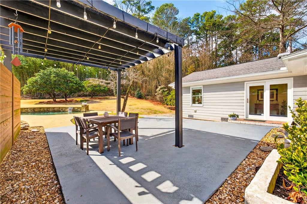 2500 Hawthorne Drive NE