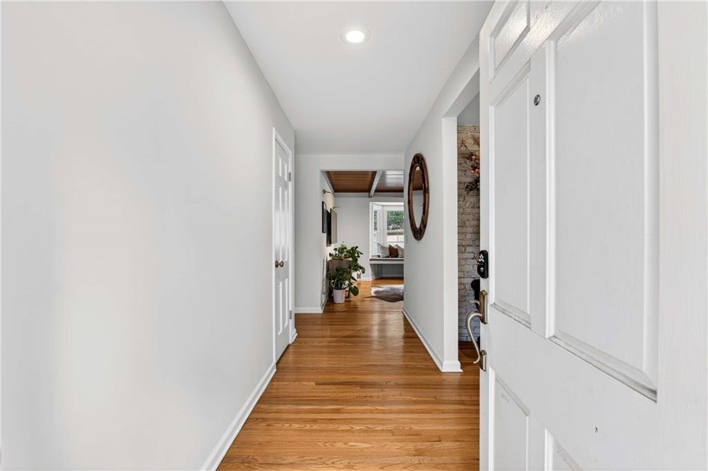 2500 Hawthorne Drive NE