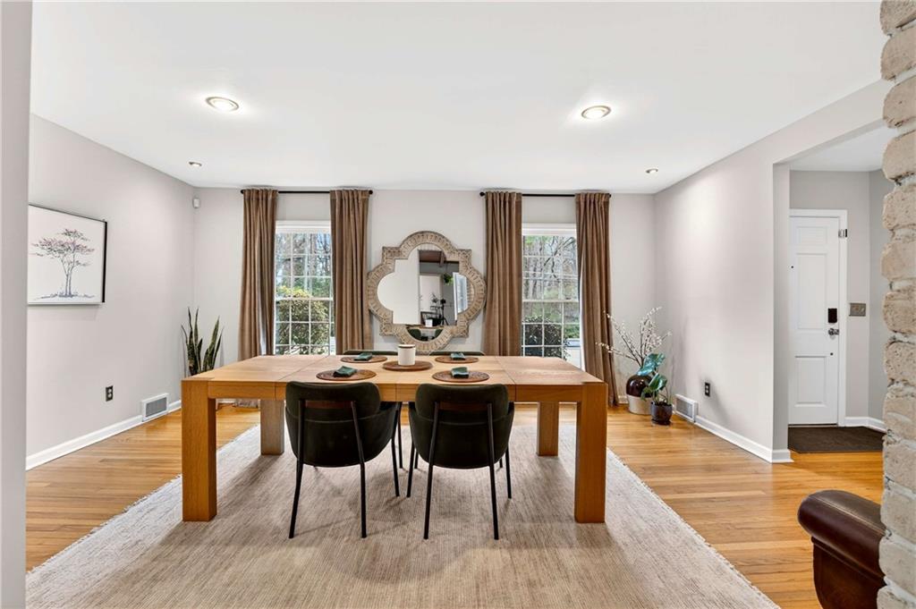 2500 Hawthorne Drive NE