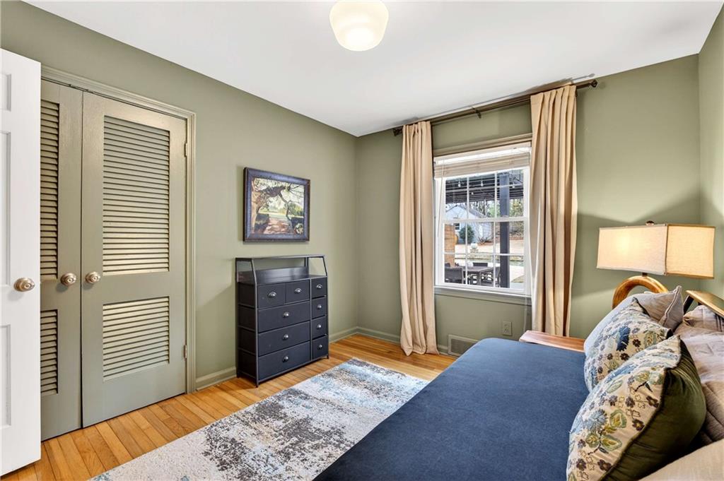 2500 Hawthorne Drive NE