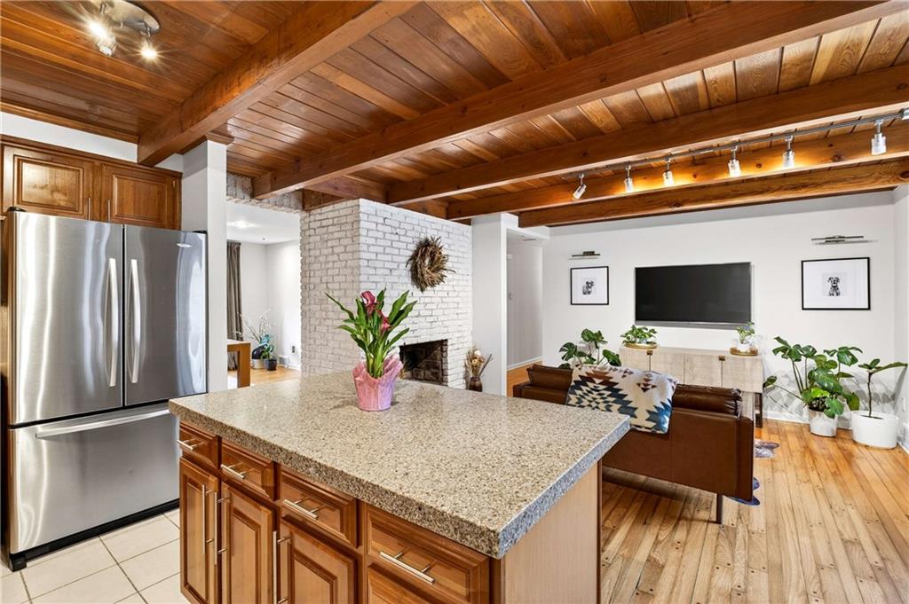 2500 Hawthorne Drive NE