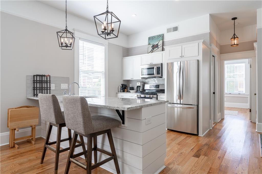 826 Ponce De Leon Place Unit one
