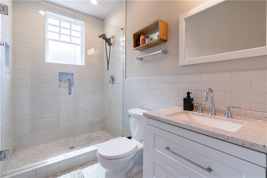826 Ponce De Leon Place Unit one