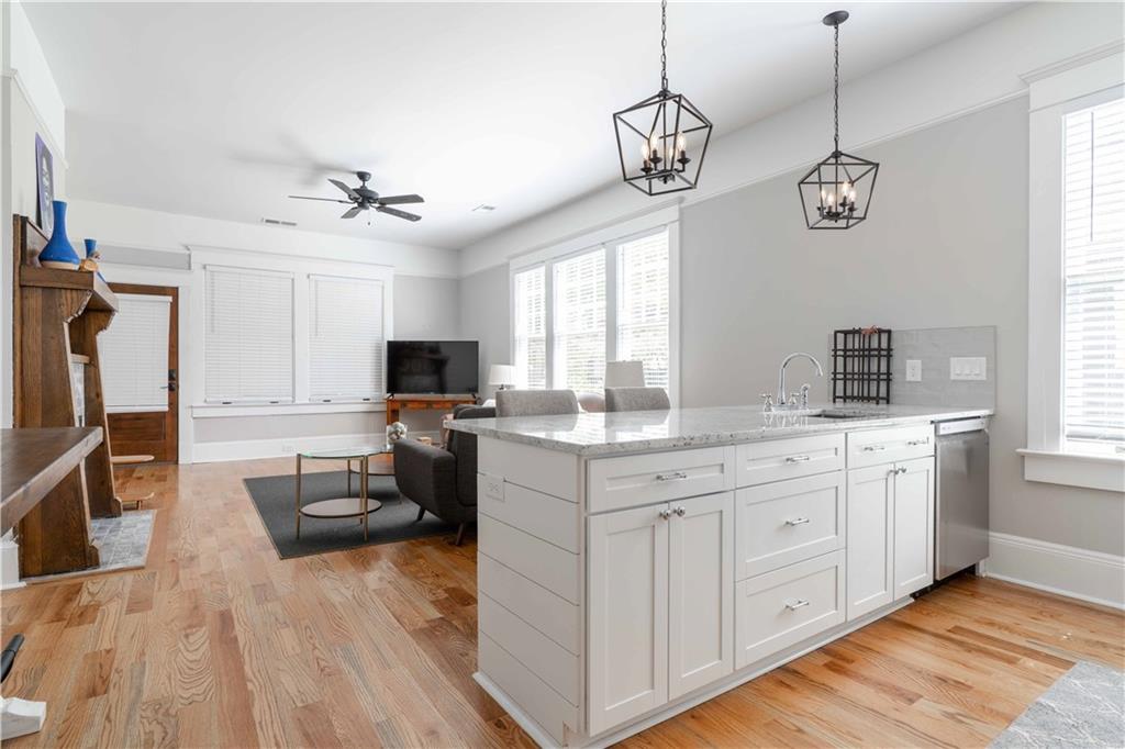 826 Ponce De Leon Place Unit one